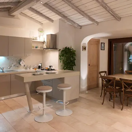 La Casa Dei Tramonti Pansiyon *