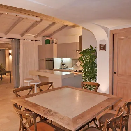 La Casa Dei Tramonti Séjour chez l'habitant Baja Sardinia